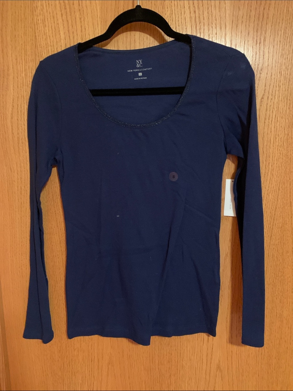 New York & Company Navy Scoop Neck Long Sleeve Top